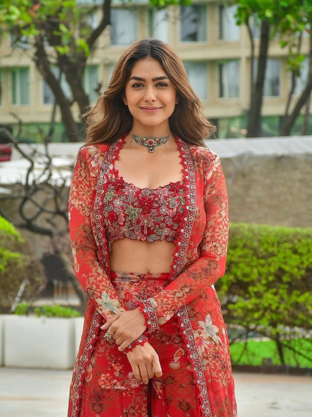 Kriona's Heavy Foux Georgette With Beautiful Floral Digital Print With Embroidery 5 mm Sequence Work With Full Sleeves