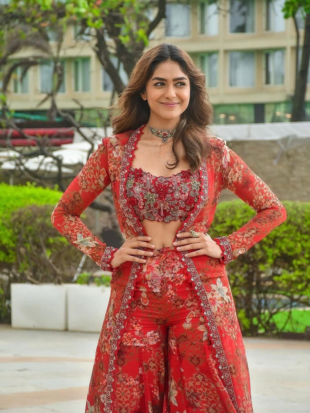 Kriona's Heavy Foux Georgette With Beautiful Floral Digital Print With Embroidery 5 mm Sequence Work With Full Sleeves