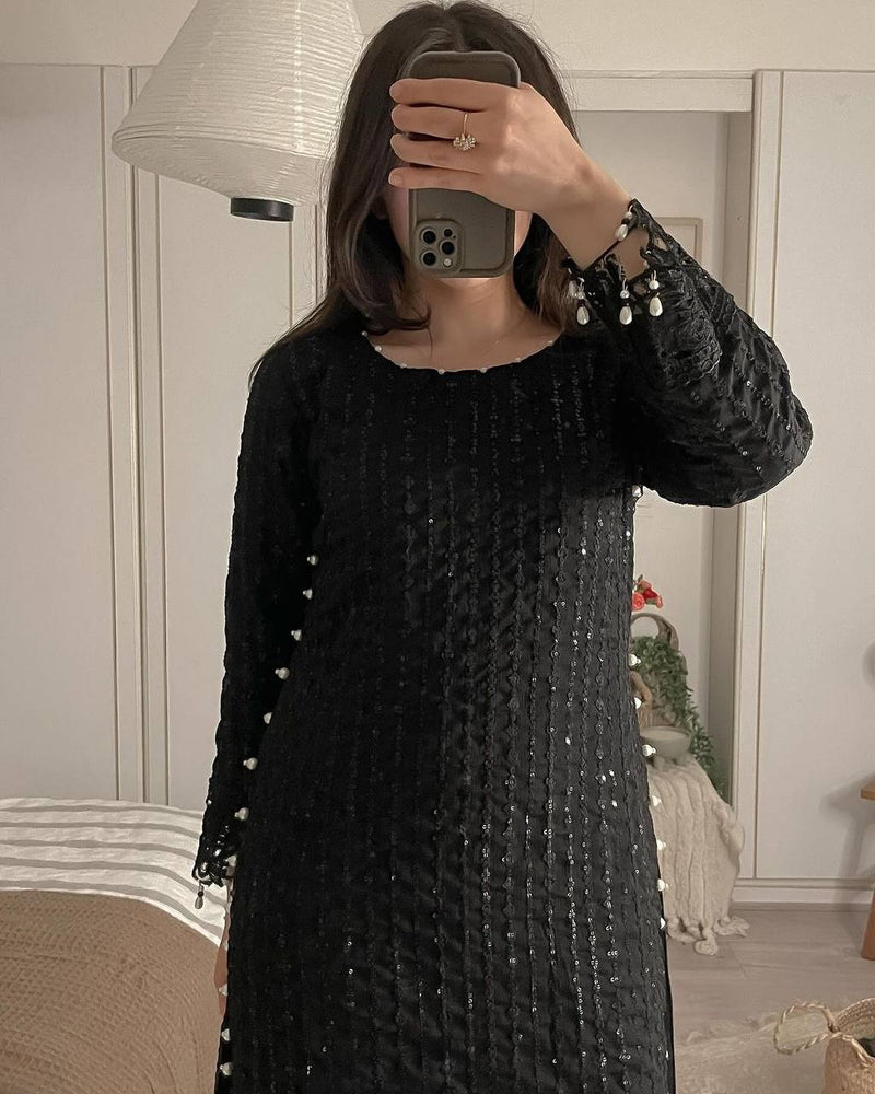 Launching New Designer Partywear Kurti Set with Fancy Dupatta & Heavy Embroidery