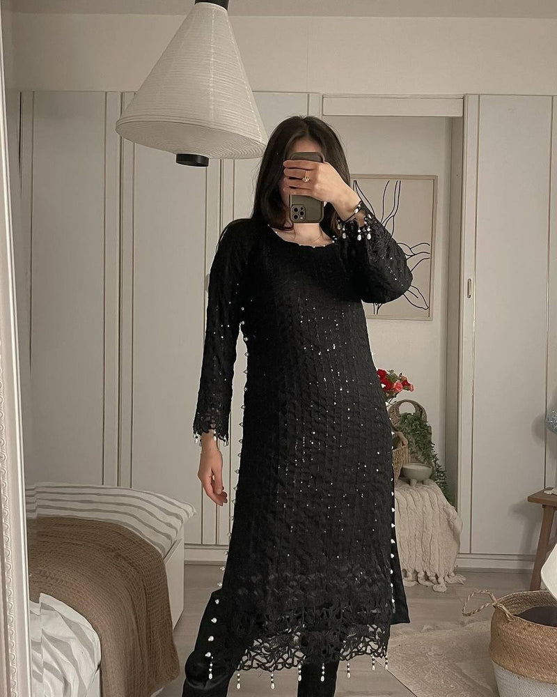 Launching New Designer Partywear Kurti Set with Fancy Dupatta & Heavy Embroidery