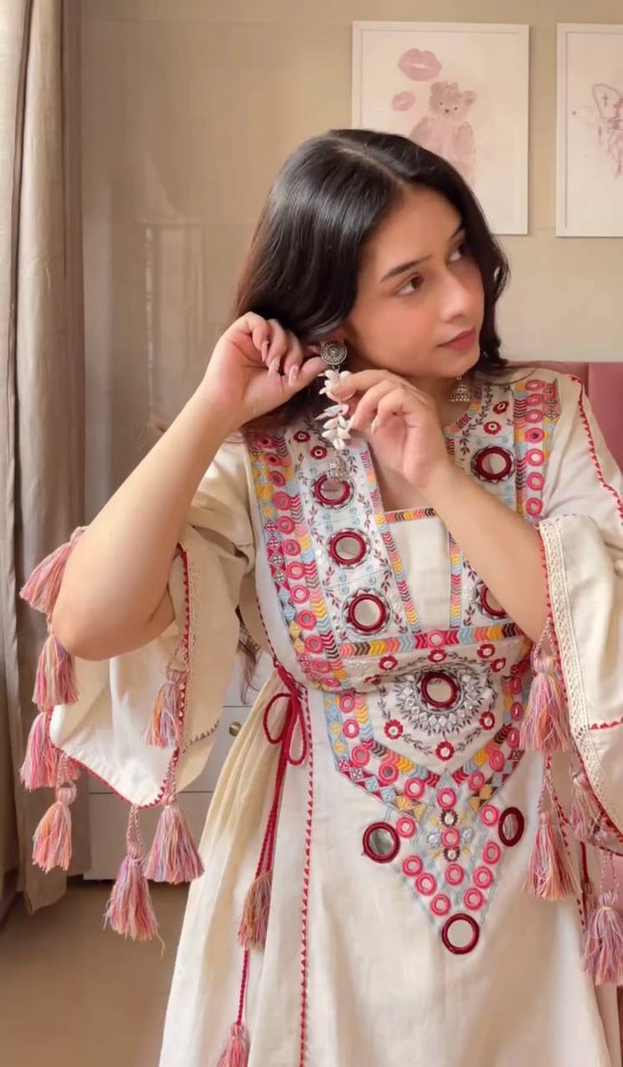 New Designer The Perfect Match Trendy & Comfortable 2-Piece Stylish Ensemble: Includes a well-fitted top and coordinated bottom Set Set